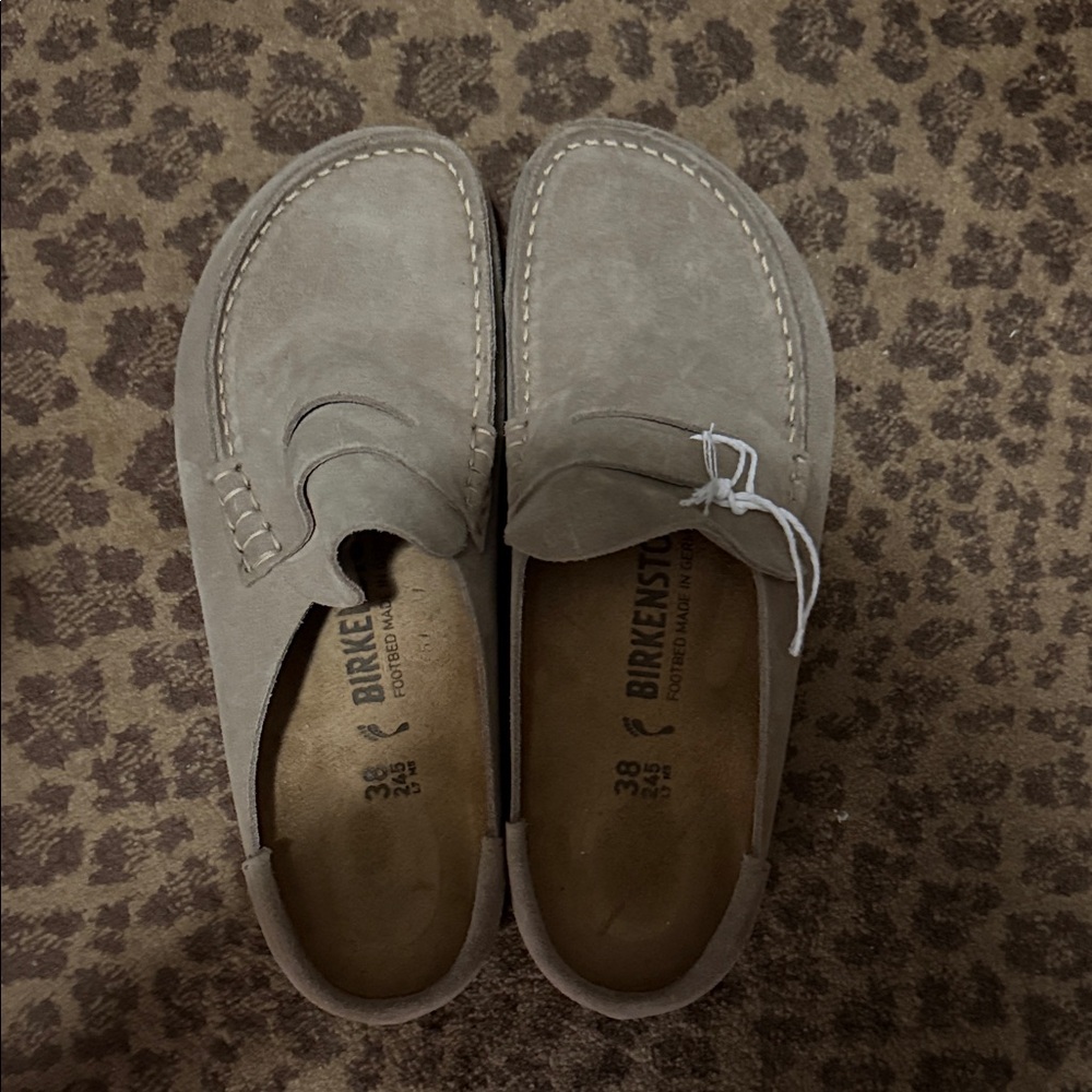 Birkenstock woman’s Beige Suede Slip-Ons 38